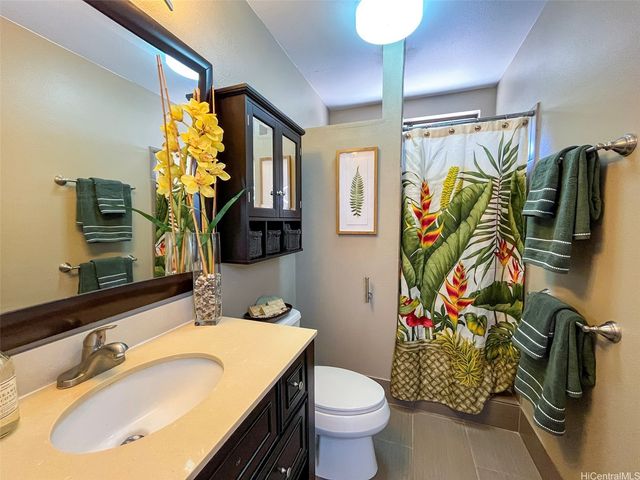 94-1053 Kamiki Street, Waipahu, HI 96797
