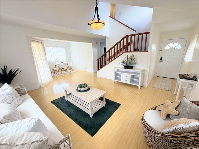 94-1053 Kamiki Street, Waipahu, HI 96797