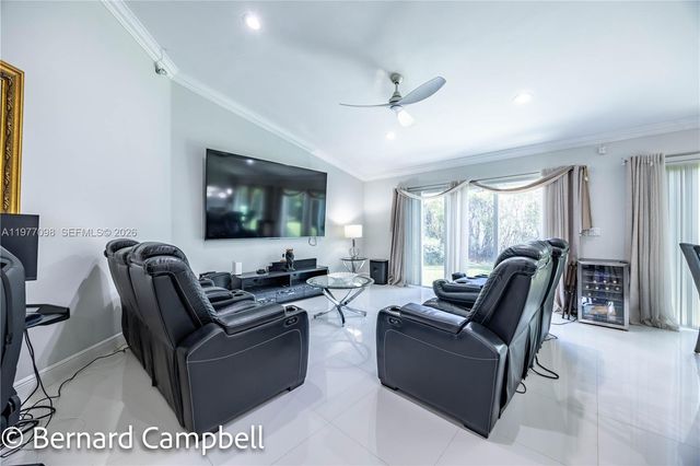 1210 NW 193rd Ave, Pembroke Pines, FL 33029