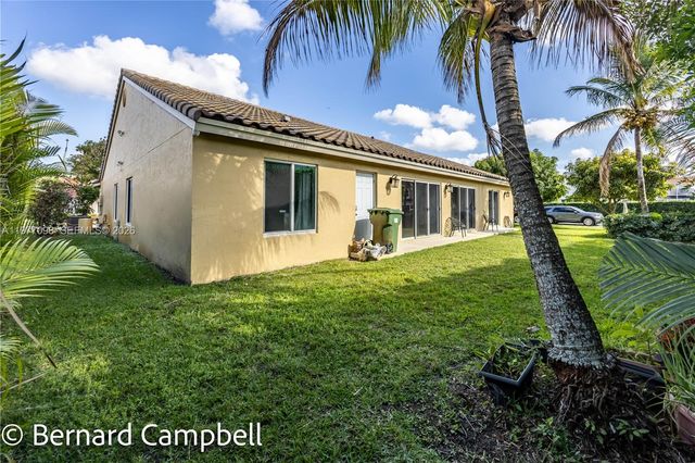 1210 NW 193rd Ave, Pembroke Pines, FL 33029