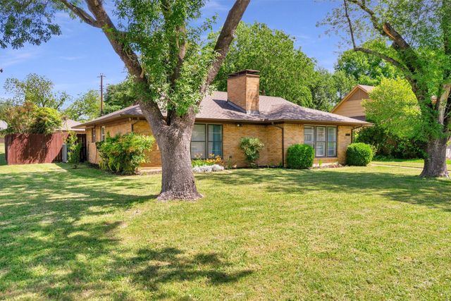 2949 Maydelle Lane, Farmers Branch, TX 75234