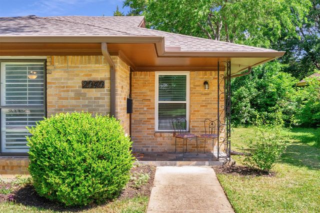 2949 Maydelle Lane, Farmers Branch, TX 75234