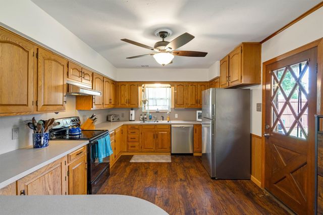 2949 Maydelle Lane, Farmers Branch, TX 75234