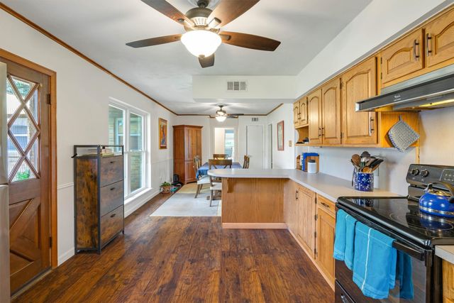 2949 Maydelle Lane, Farmers Branch, TX 75234