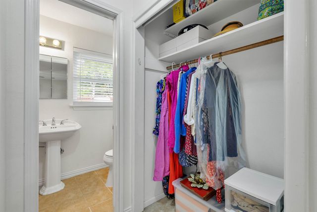 2949 Maydelle Lane, Farmers Branch, TX 75234