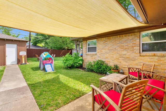 2949 Maydelle Lane, Farmers Branch, TX 75234