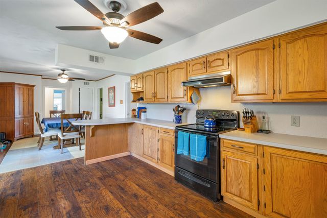 2949 Maydelle Lane, Farmers Branch, TX 75234