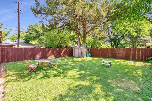 2949 Maydelle Lane, Farmers Branch, TX 75234