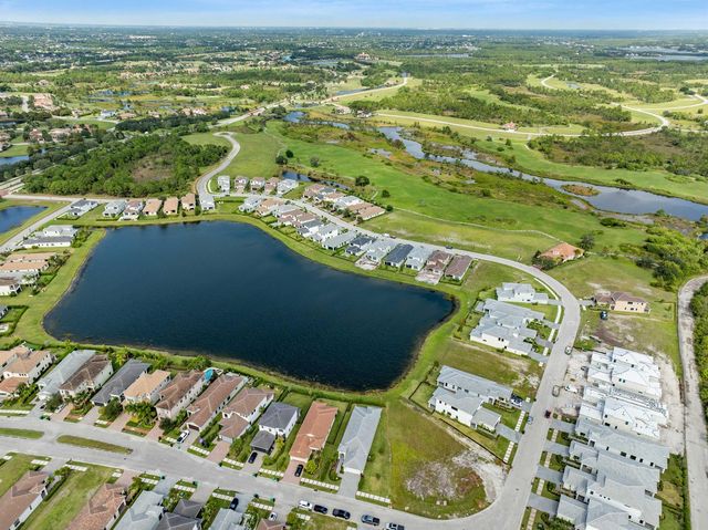369 SE Fascino Circle, Port St. Lucie, FL 34984