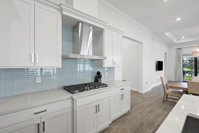 369 SE Fascino Circle, Port St. Lucie, FL 34984