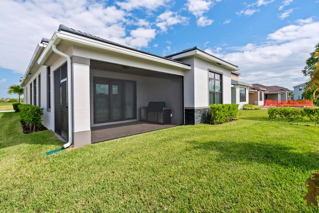 369 SE Fascino Circle, Port St. Lucie, FL 34984