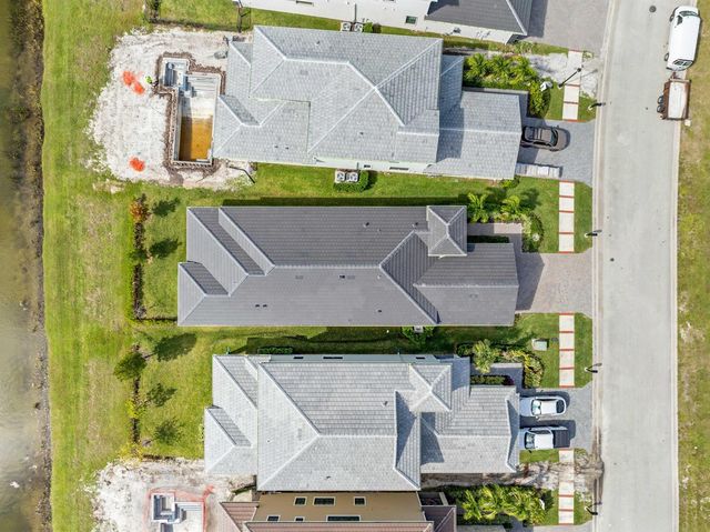 369 SE Fascino Circle, Port St. Lucie, FL 34984