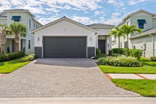 369 SE Fascino Circle, Port St. Lucie, FL 34984