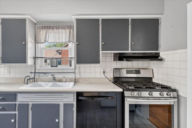 1422 Reycraft Drive, Kalamazoo, MI 49001