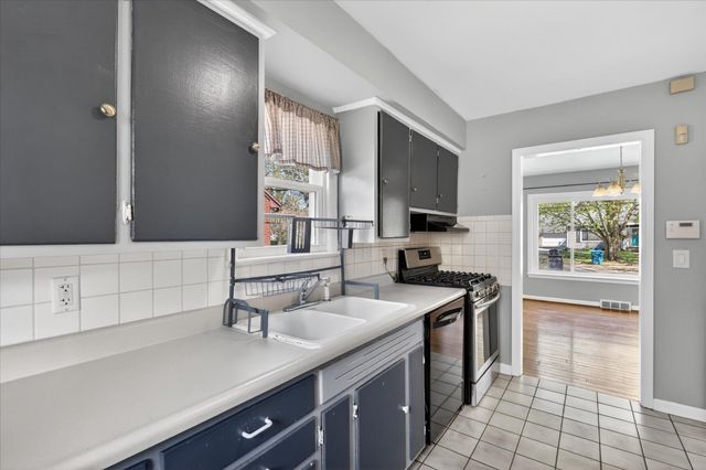 1422 Reycraft Drive, Kalamazoo, MI 49001