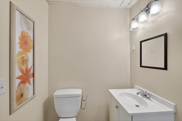 1422 Reycraft Drive, Kalamazoo, MI 49001