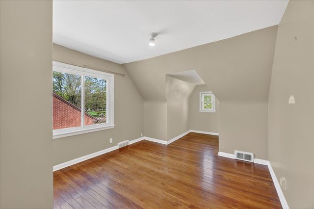 1422 Reycraft Drive, Kalamazoo, MI 49001