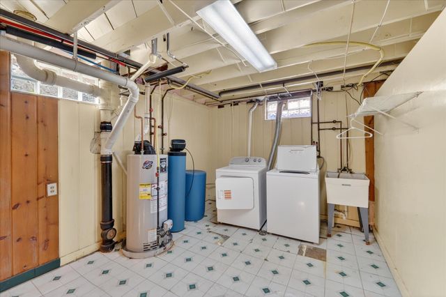 1422 Reycraft Drive, Kalamazoo, MI 49001