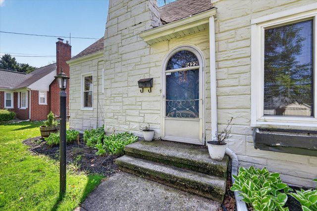 1422 Reycraft Drive, Kalamazoo, MI 49001