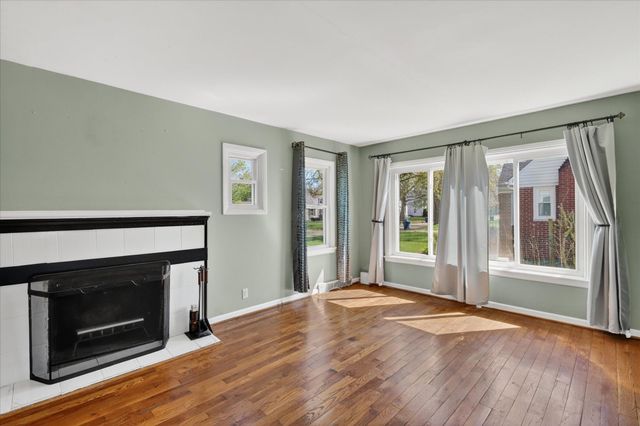 1422 Reycraft Drive, Kalamazoo, MI 49001