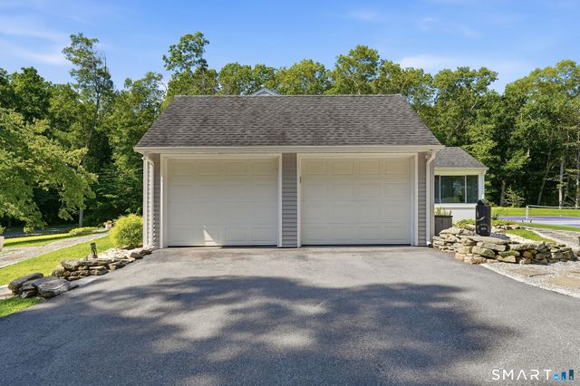 6 Jericho Drive, Old Lyme, CT 06371