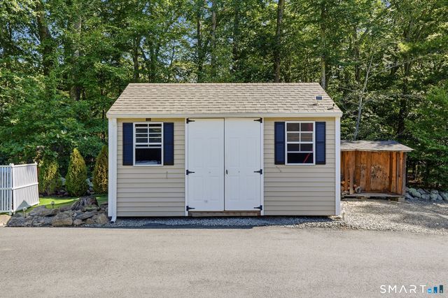 6 Jericho Drive, Old Lyme, CT 06371