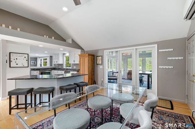6 Jericho Drive, Old Lyme, CT 06371