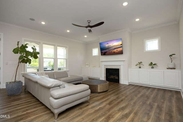 1612 Henley View Place, Apex, NC 27523