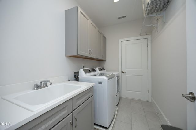 1612 Henley View Place, Apex, NC 27523