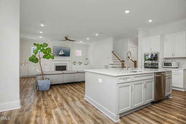 1612 Henley View Place, Apex, NC 27523