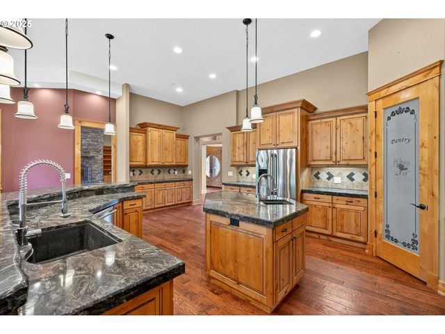 16025 Sw HILLSBORO Hwy, Hillsboro, OR 97123