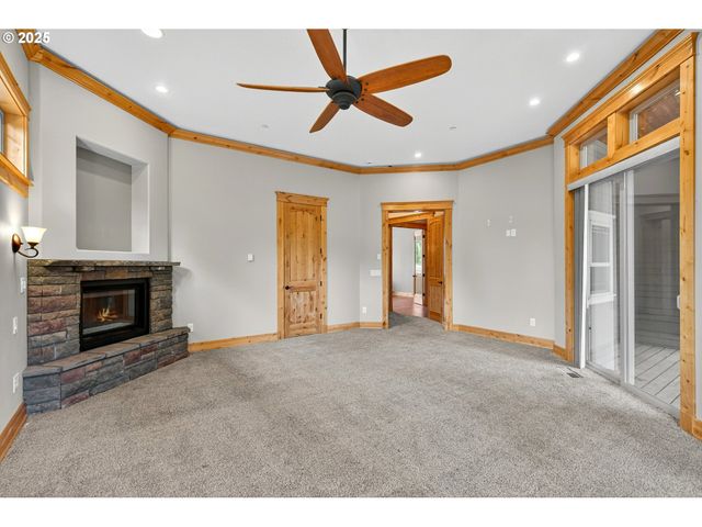 16025 Sw HILLSBORO Hwy, Hillsboro, OR 97123