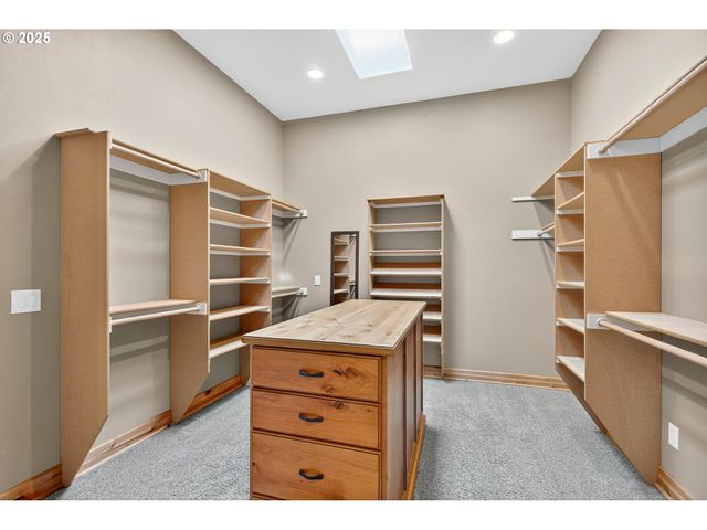 16025 Sw HILLSBORO Hwy, Hillsboro, OR 97123