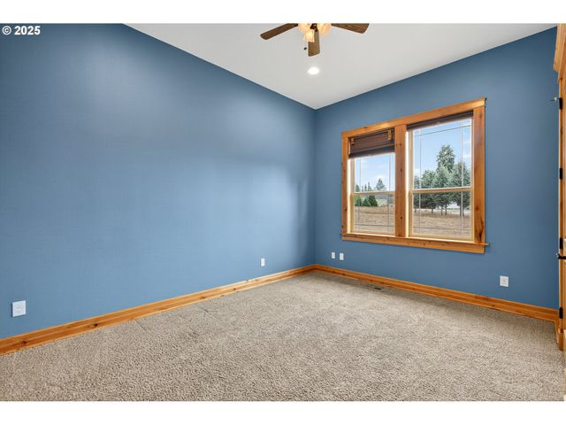 16025 Sw HILLSBORO Hwy, Hillsboro, OR 97123