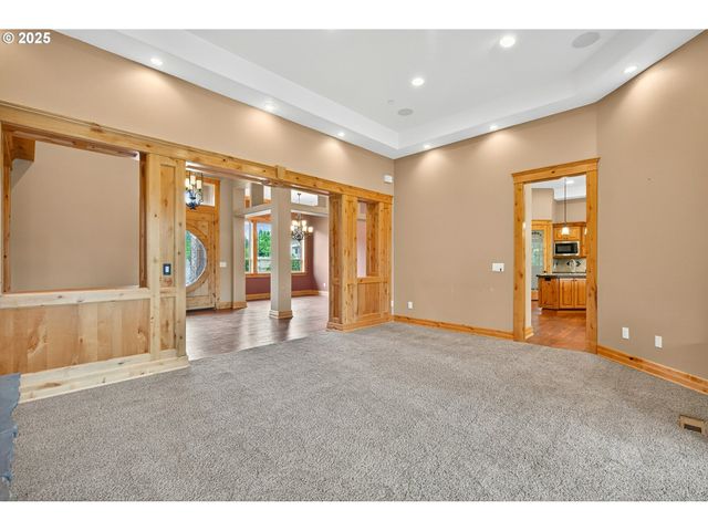 16025 Sw HILLSBORO Hwy, Hillsboro, OR 97123