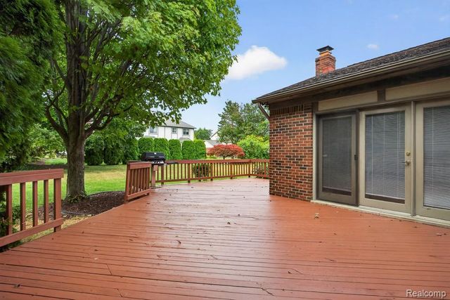 752 Englewood Drive, Rochester Hills, MI 48309