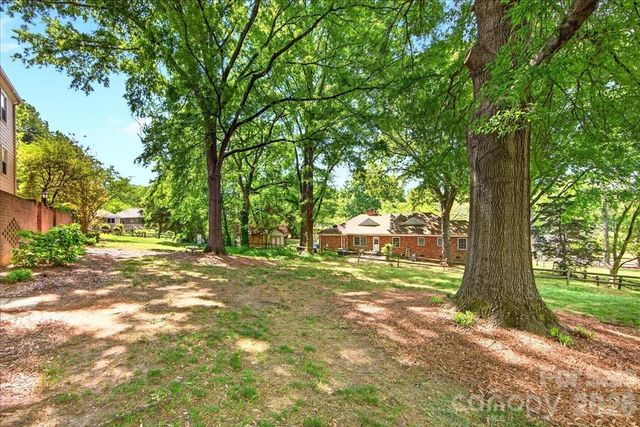 6826 Constitution Lane, Charlotte, NC 28210