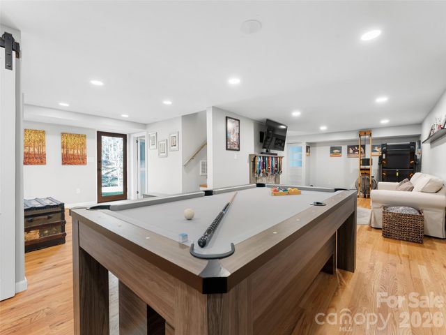 625 Lenox Place, Hendersonville, NC 28739