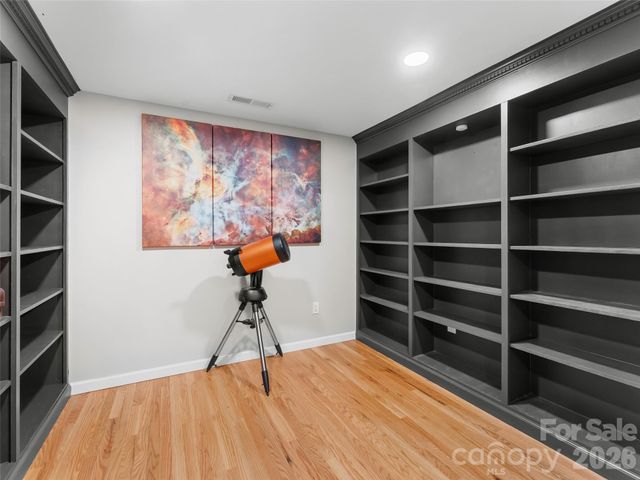 625 Lenox Place, Hendersonville, NC 28739