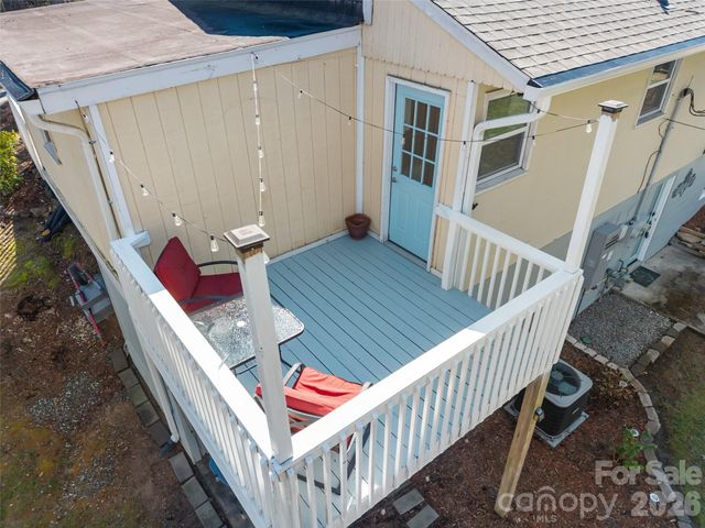 625 Lenox Place, Hendersonville, NC 28739