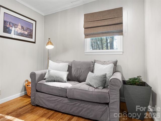 625 Lenox Place, Hendersonville, NC 28739