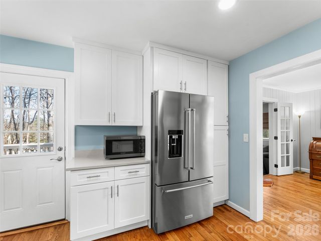 625 Lenox Place, Hendersonville, NC 28739