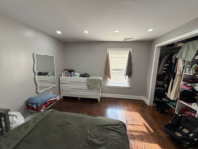 2964 State Street 2, Hamden, CT 06517