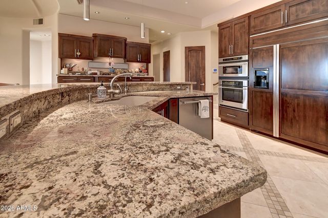 15202 N EAGLE FEATHER Ridge, Fountain Hills, AZ 85268