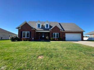 1944 Sophia Lane, Seymour, IN 47274