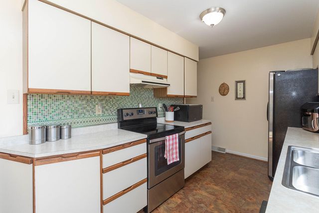 3516 Camelot Drive, Lexington, KY 40517