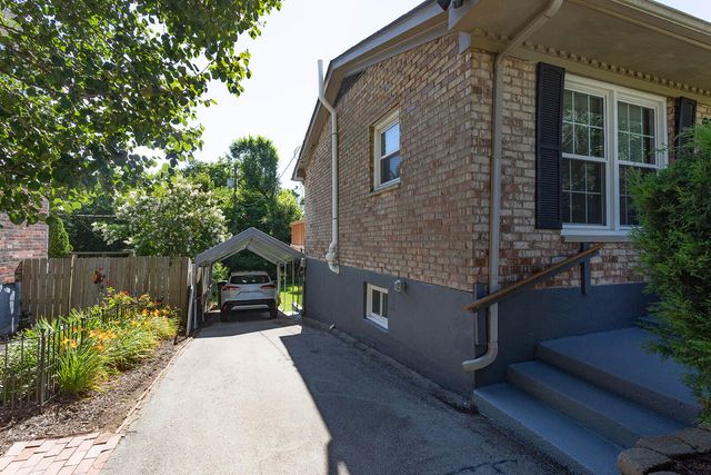 3516 Camelot Drive, Lexington, KY 40517