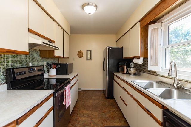 3516 Camelot Drive, Lexington, KY 40517