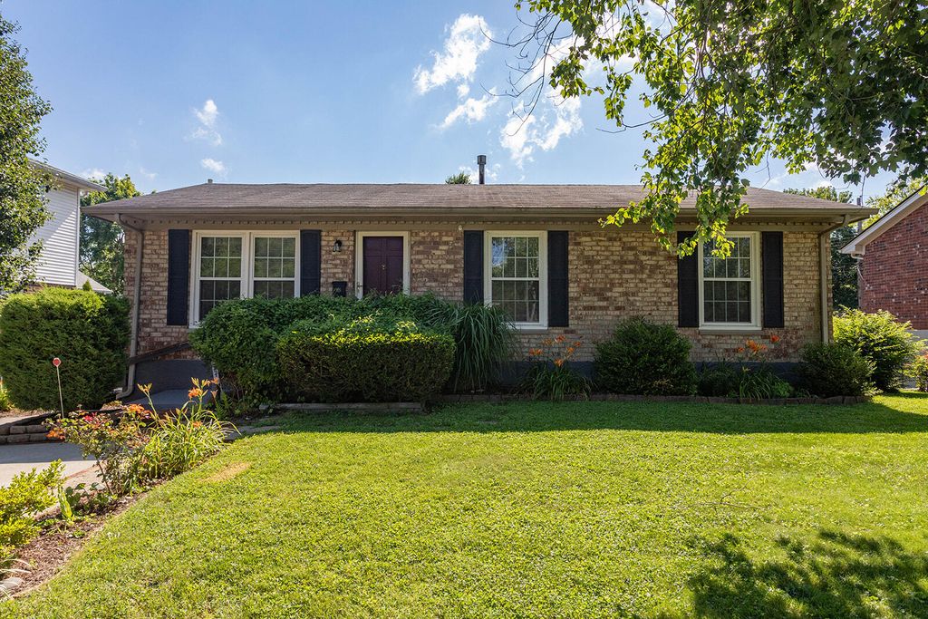 3516 Camelot Drive, Lexington, KY 40517