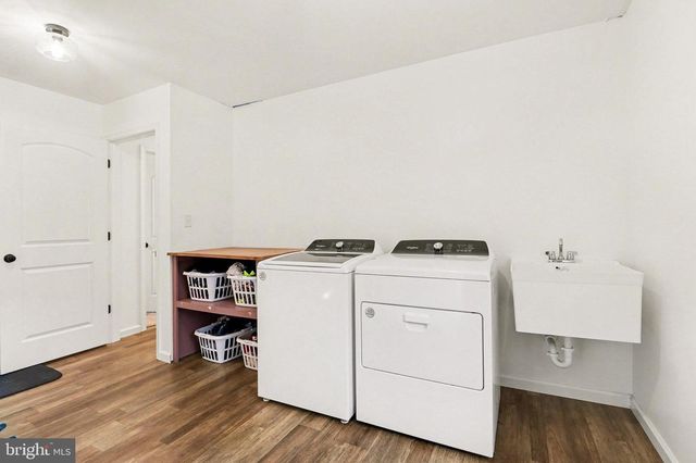 1296 BOWER RD, Shermans Dale, PA 17090